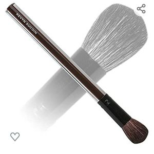 Kevyn Aucoin Contour Brush